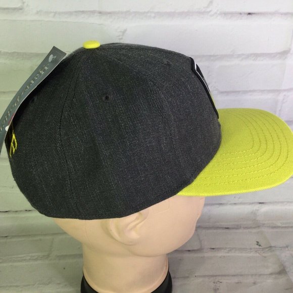 Harry Potter Hufflepuff Crest Logo Snapback Hat - Picture 3 of 7